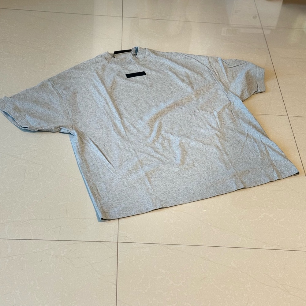 Men's Gray T-Shirt